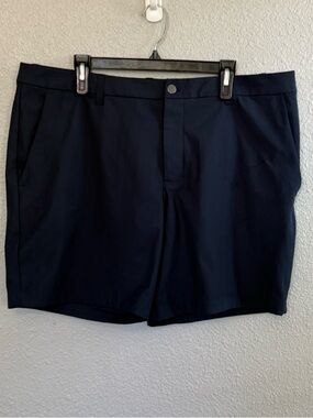 Lululemon ABC Classic-Fit Short 7” Inseam in Navy size 40